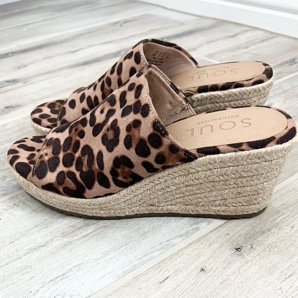 SOUL Naturalizer Cheetah Oodles Wedge Sandals - Picture 3 of 7